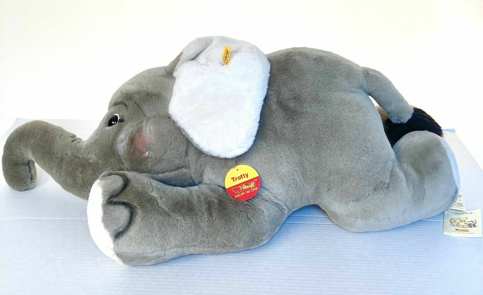 Large Steiff Trotty Elephant 60cm - EAN 085260 - New With Tags - Retired